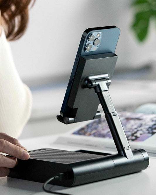 MOMAX Q.Conference Mini conference speaker with wireless charging#bS2D